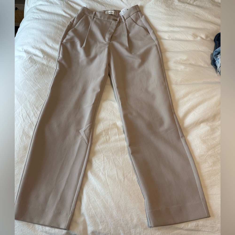 Abercrombie & Fitch Women’s Beige Dress Pants